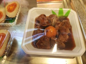 旦過市場の持ち帰りグルメ　《からあげポケット》